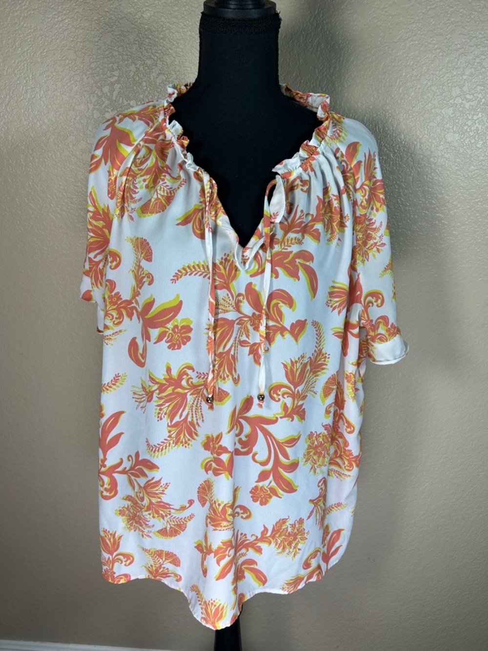 Liz Claiborne 2X Floral Blouse | Lightweight Ruffle Neck Tie Top